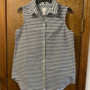 Chico’s Size 0 Black & White. Brand New Shirt